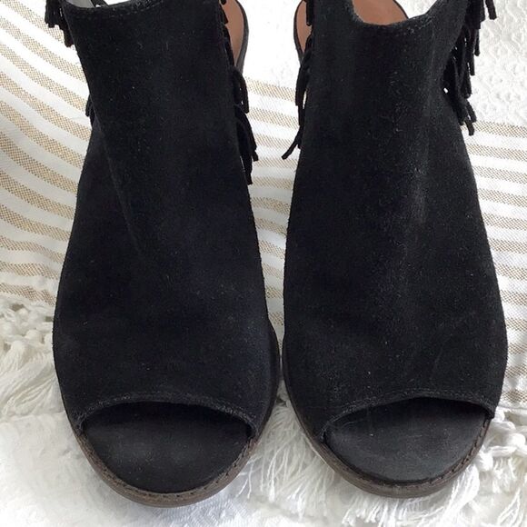 Lucky Brand LANTAU Black Fringe Suede Boho Chic Block Heel Ankle Bootie Sandals - Picture 7 of 15